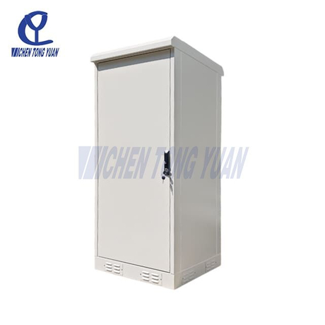 Kabinet Peralatan Luar Ruangan Industri IP55 NEMA4 32U 