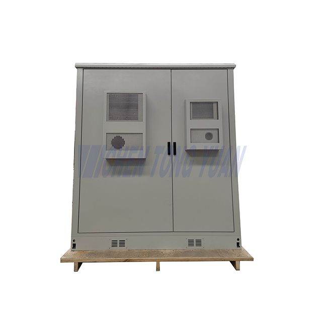 خزانة تخزين طاقة البطارية الخارجية بقدرة 55 كيلو وات مع بطارية ليثيوم بقدرة 51.2 كيلو وات في الساعة